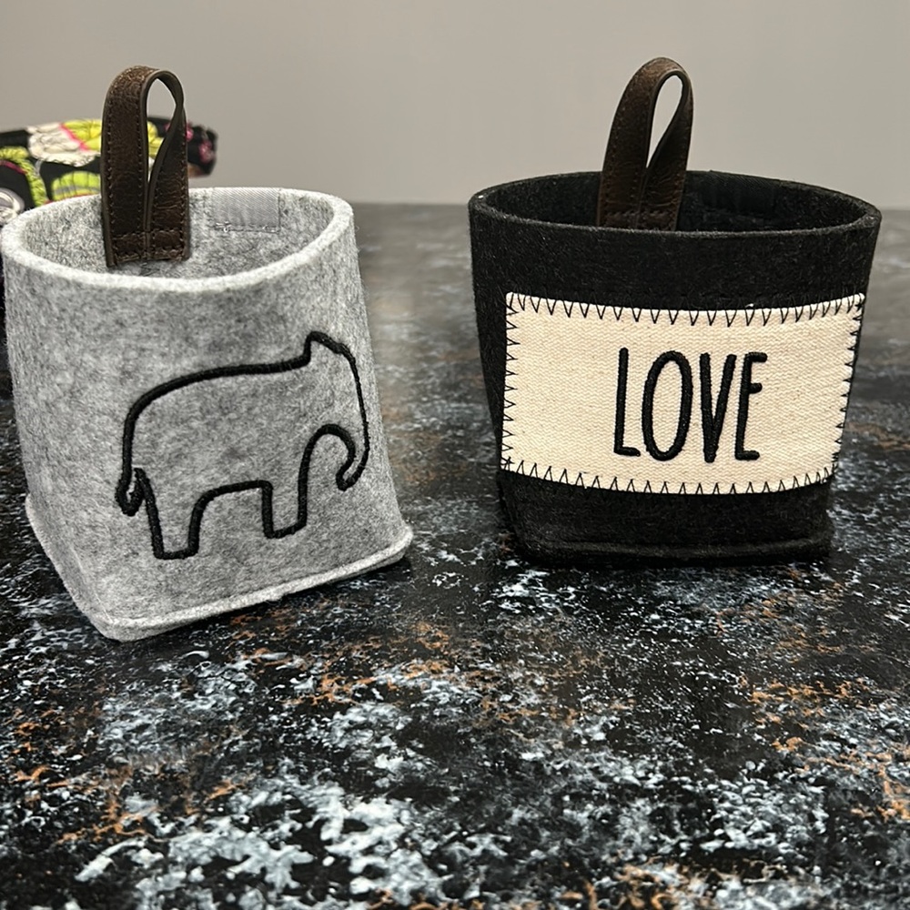 Small desktop cubes